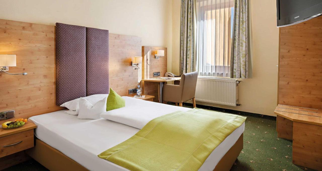 Hotel Liebl Plattling Bagian luar foto