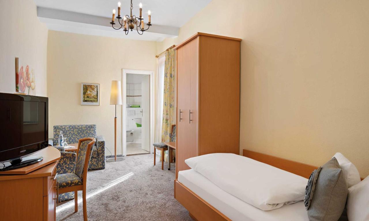 Hotel Liebl Plattling Bagian luar foto