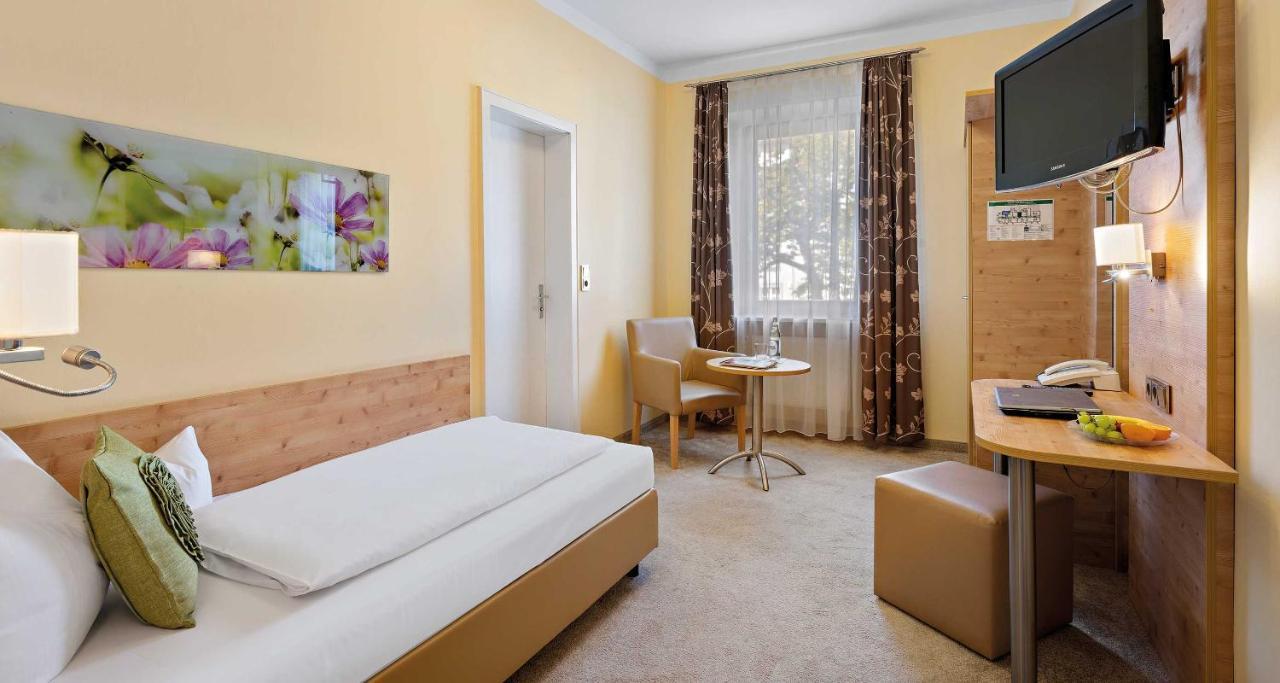 Hotel Liebl Plattling Bagian luar foto